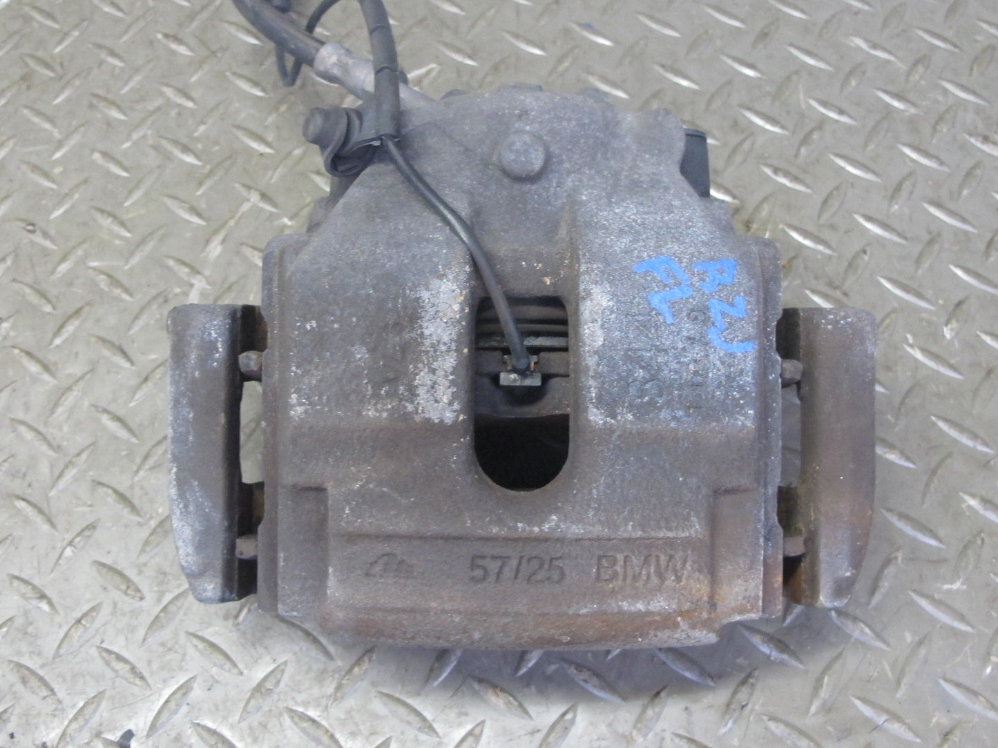 06-08 BMW E85 Z4 N52 3.0si RWD Set of 2 Front Left & Right Brake Caliper 68K OEM