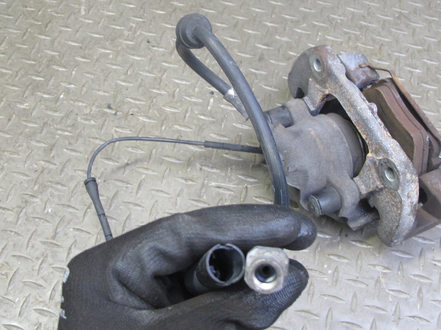 06-08 BMW E85 Z4 N52 3.0si RWD Set of 2 Front Left & Right Brake Caliper 68K OEM