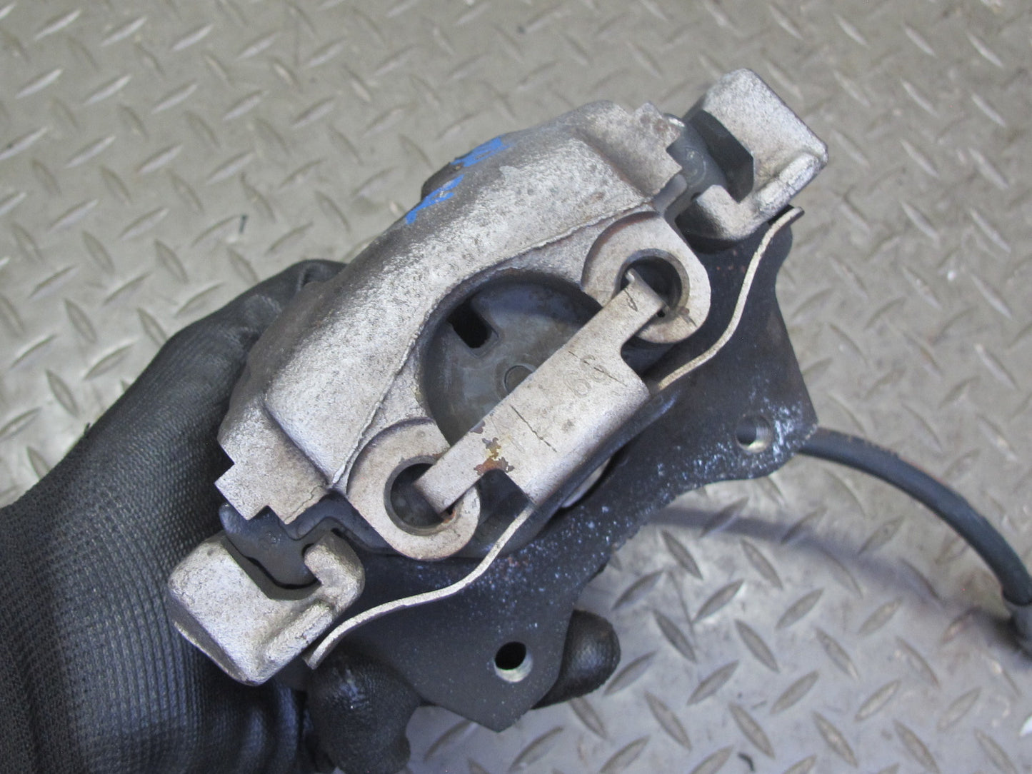 03-08 BMW E86 E85 Z4 3.0L RWD Set of 2 Rear Left & Right Brake Caliper 68K OEM
