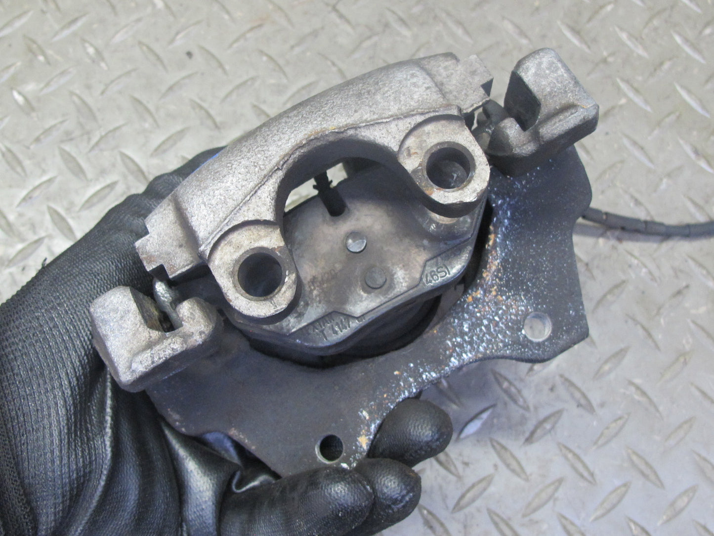 03-08 BMW E86 E85 Z4 3.0L RWD Set of 2 Rear Left & Right Brake Caliper 68K OEM