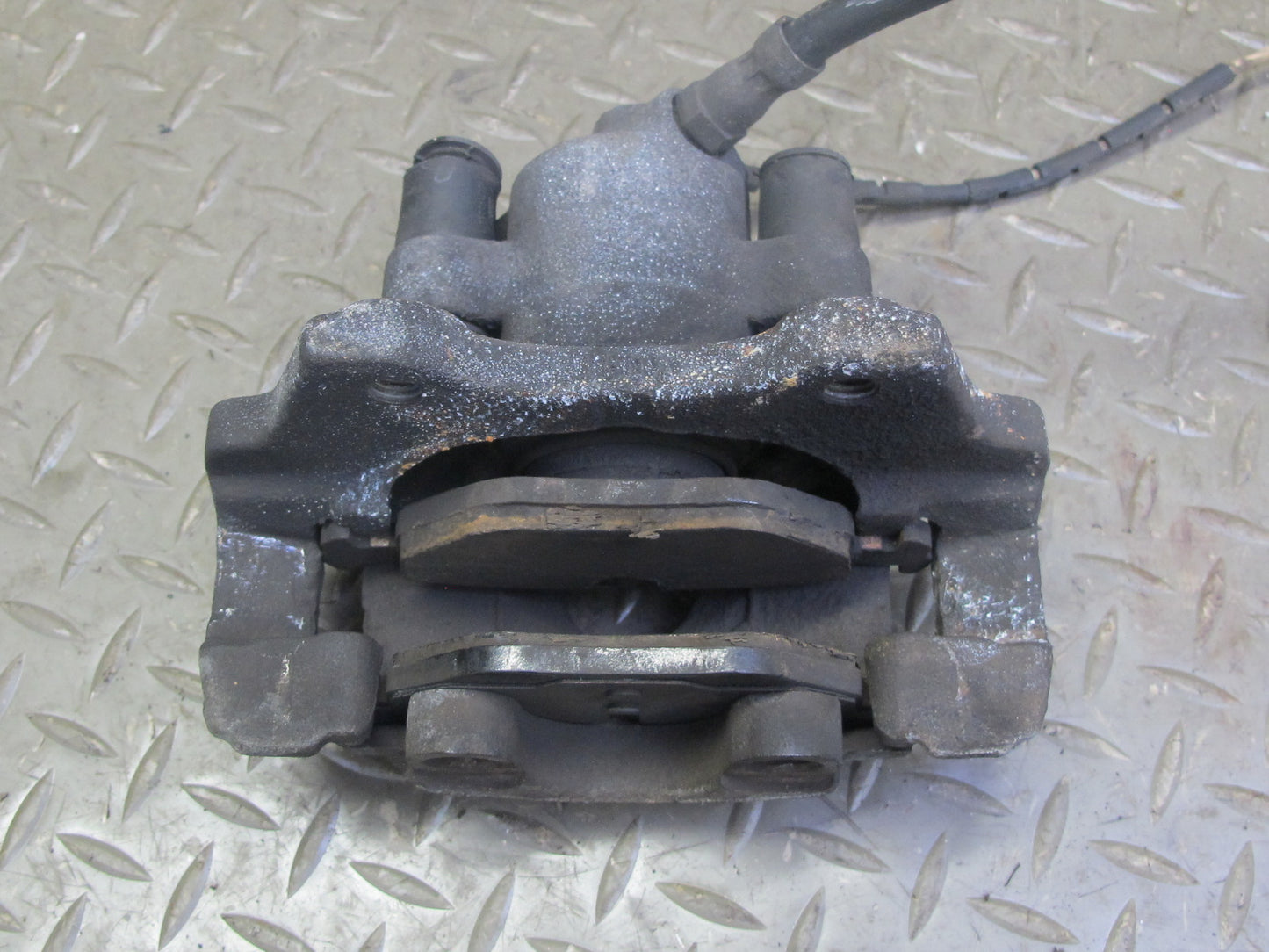 03-08 BMW E86 E85 Z4 3.0L RWD Set of 2 Rear Left & Right Brake Caliper 68K OEM