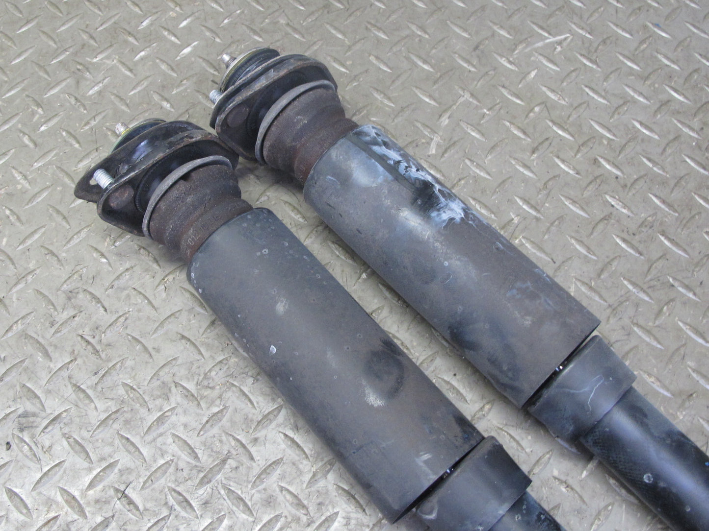 06-08 BMW E85 Z4 M-sport Set of 2 Rear Left & Right Strut Shock Absorber 68K OEM