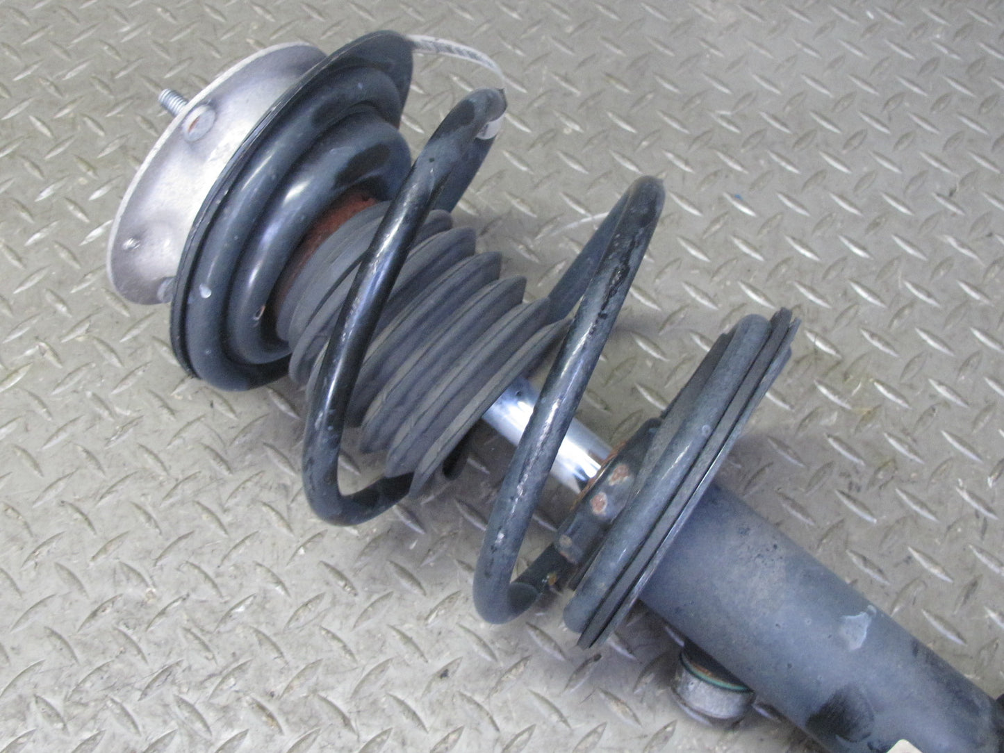 06-08 BMW E85 Z4 M-sport Set of 2 Front Left Right Strut Shock Absorber 68K OEM