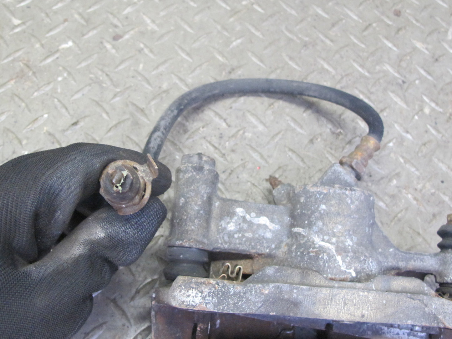 86-90 Toyota Supra MK3 Set of 2 Rear Left & Right Bake Caliper 128K Miles OEM