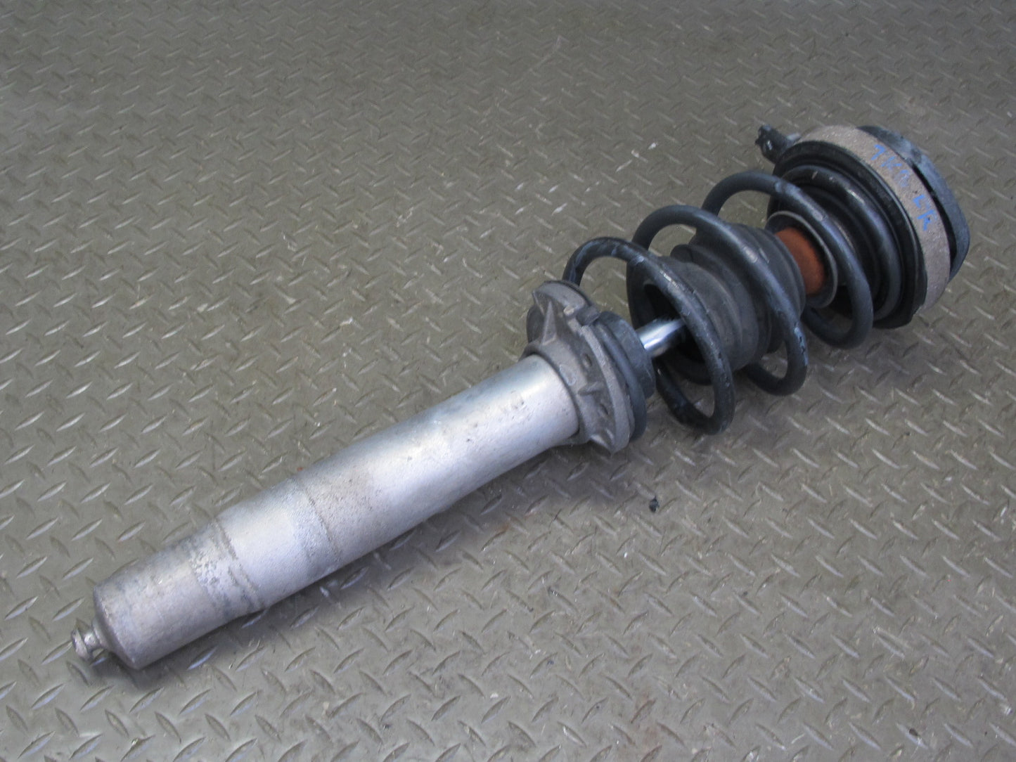 2008-2013 BMW E90 E92 M3 Front Left & Right EDC Strut Shock Absorber Set of 2