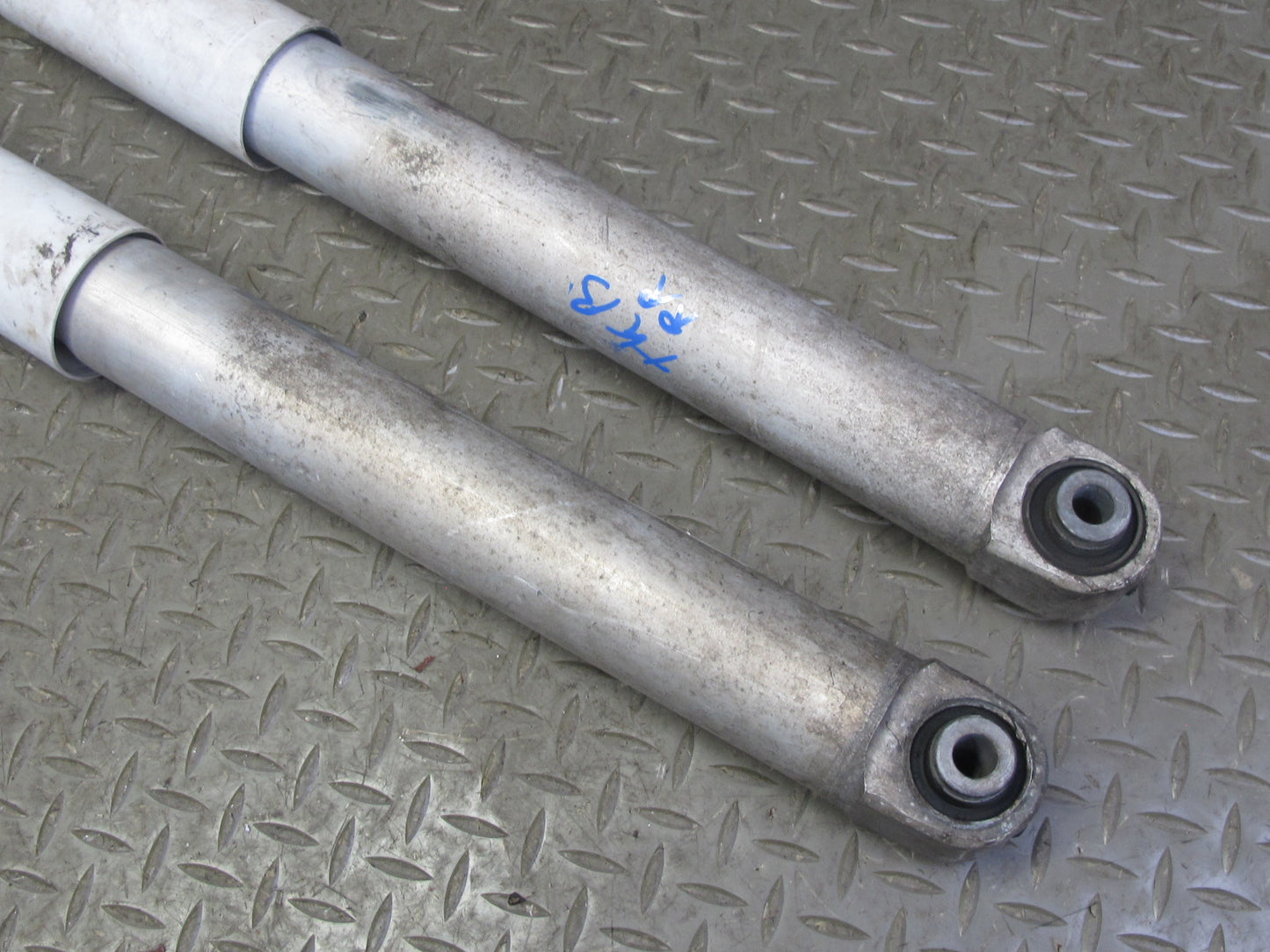 2008-2013 BMW E90 E92 M3 Rear Left & Right EDC Strut Shock Absorber Set of 2