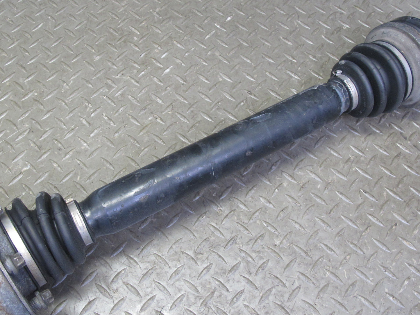 2008-2013 BMW E90 E92 E93 M3 Rear Right Suspension Axle Shaft 2283456