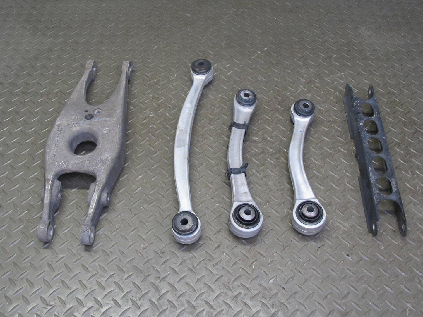 2008-2013 BMW E90 E92 E93 M3 Rear Left Upper & Lower Control Arm Set of 5