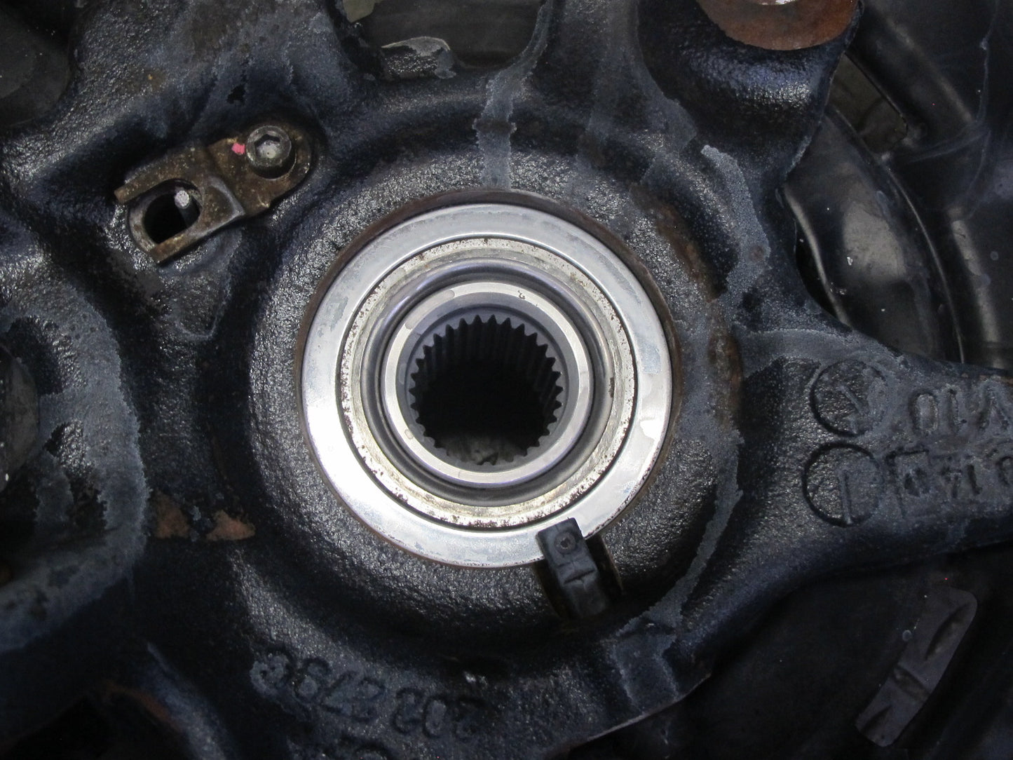 2008-2011 BMW E92 E93 E90 M3 Rear Right Spindle Knuckle Wheel Hub Bearing