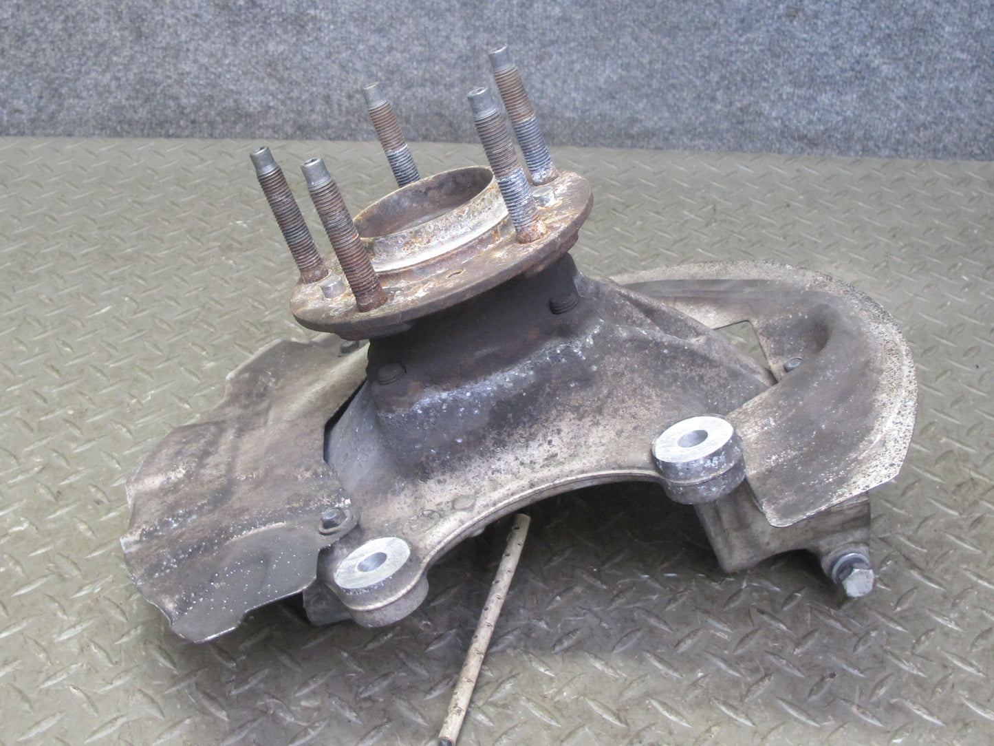 2008-2013 BMW E90 E92 M3 Front Left Spindle Knuckle Wheel Hub Bearing