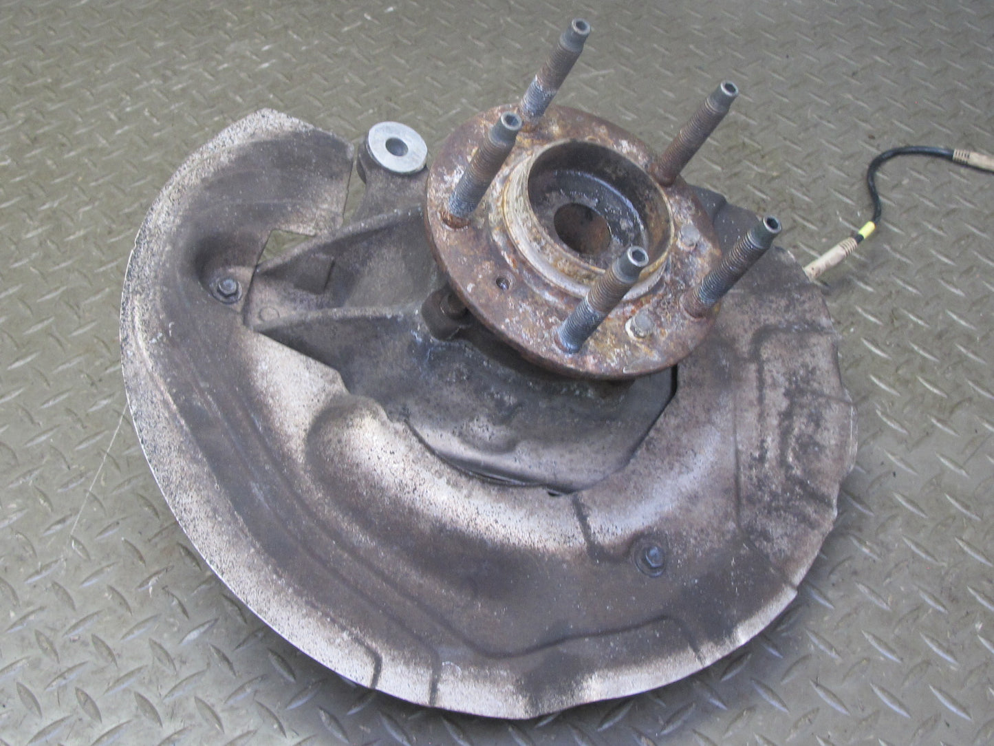 2008-2013 BMW E90 E92 M3 Front Left Spindle Knuckle Wheel Hub Bearing