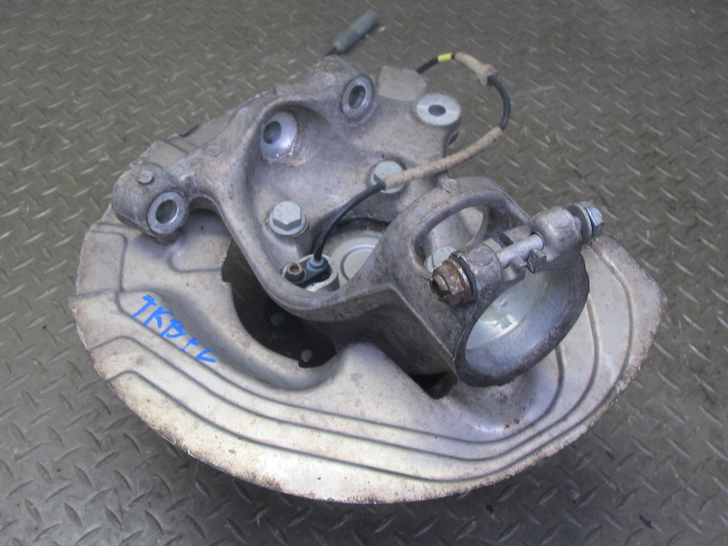2008-2013 BMW E90 E92 M3 Front Left Spindle Knuckle Wheel Hub Bearing