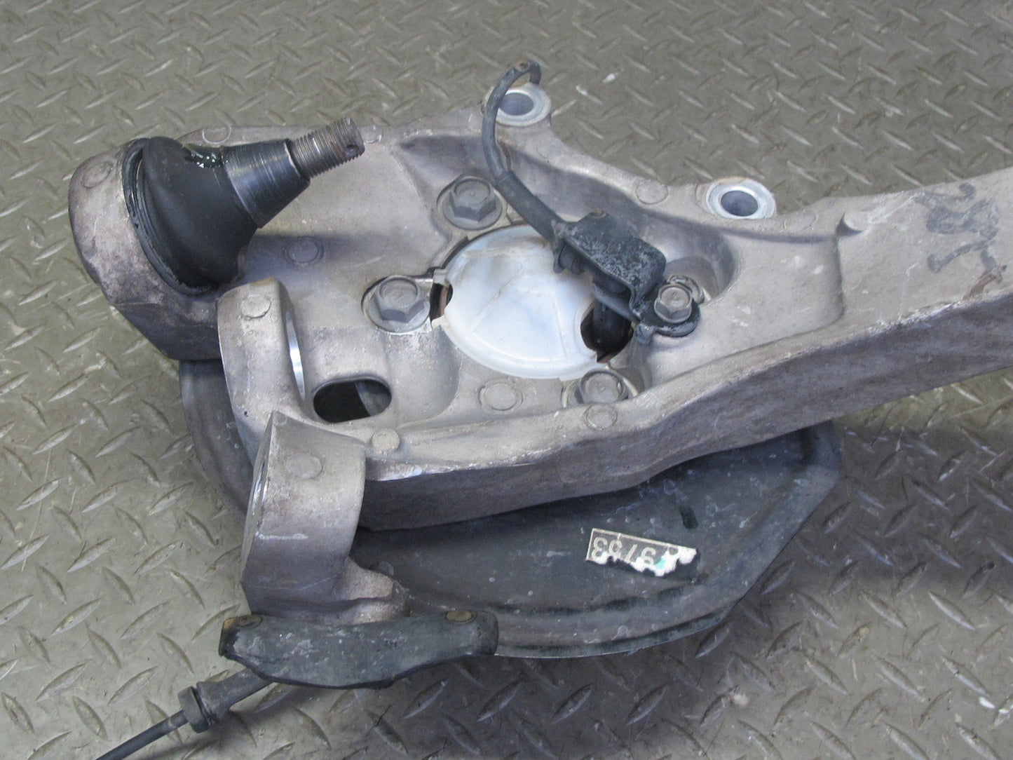 05-09 Nissan 350Z Z33 Front Right Spindle Knuckle Wheel Hub Bearing OEM