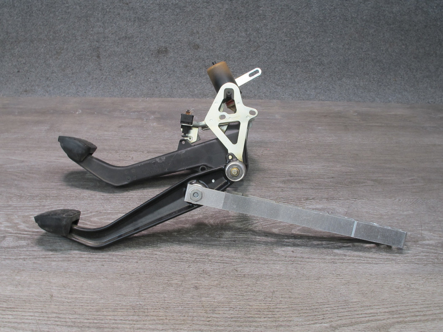 2000-2004 Porsche Boxster 986 Manual Transmission Clutch Brake Gas Pedal Set