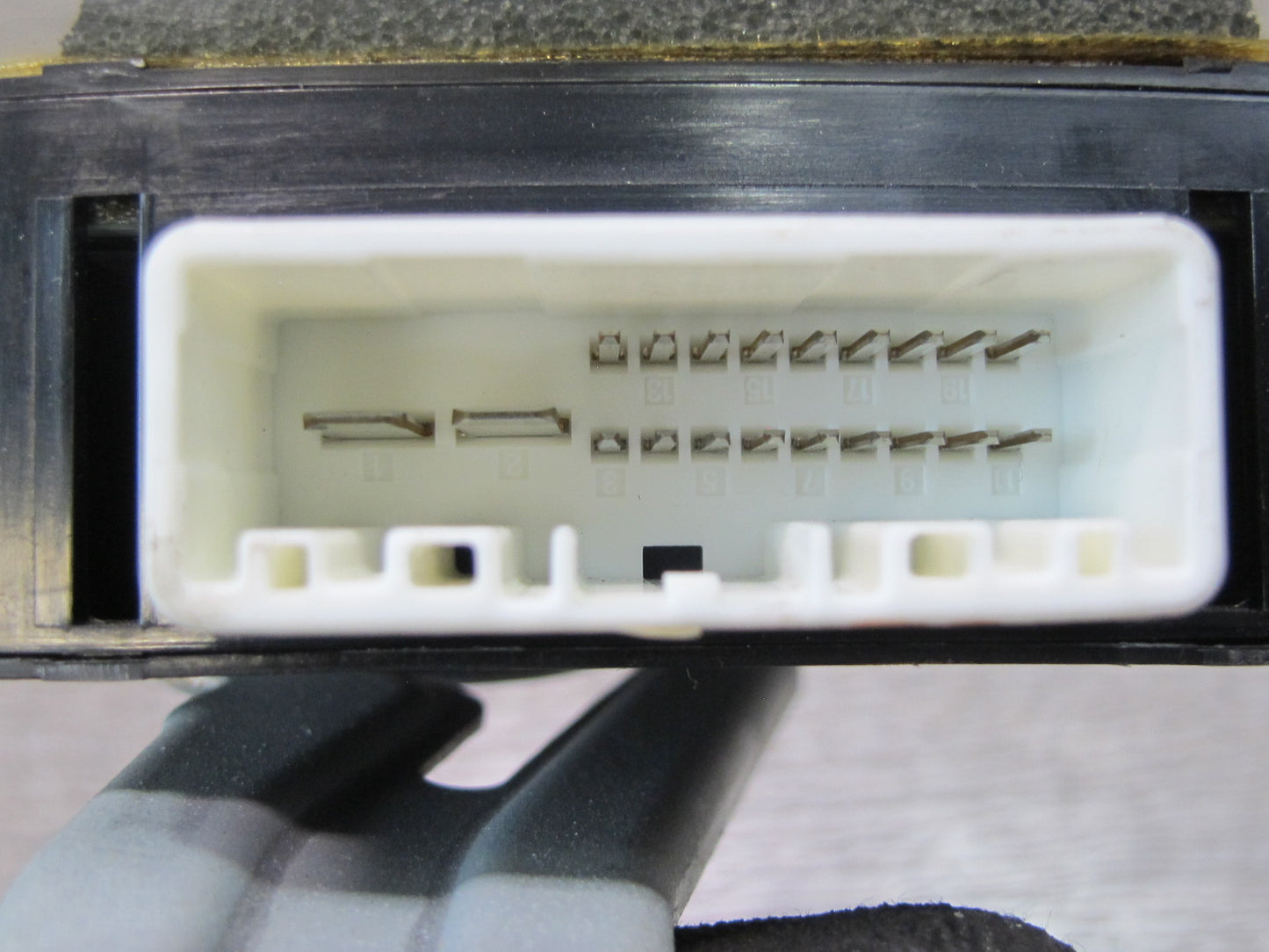 03-05 Toyota MR2 Spyder ZZW30L DRL Daytime Running Light Relay Module Unit OEM