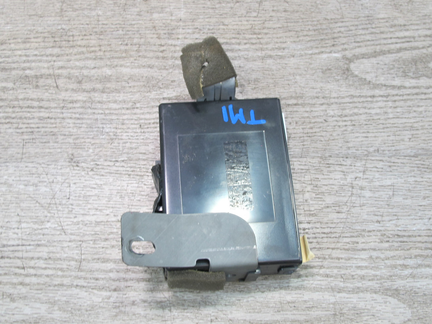 03-05 Toyota MR2 Spyder ZZW30L Keyless Entry Control Module 08190-17810 OEM