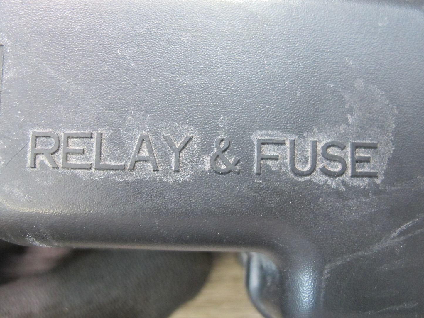 00-05 Toyota MR2 Spyder Front Right Luggage Compartment DRL Fuse Relay Box OEM