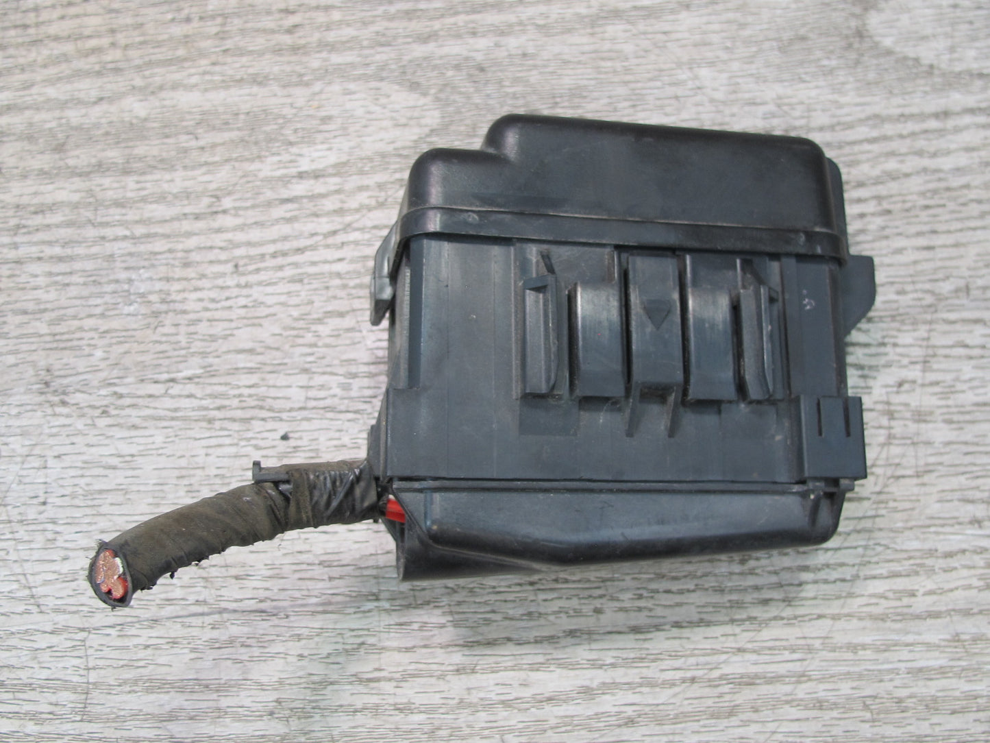 00-05 Toyota MR2 Spyder Front Right Luggage Compartment DRL Fuse Relay Box OEM