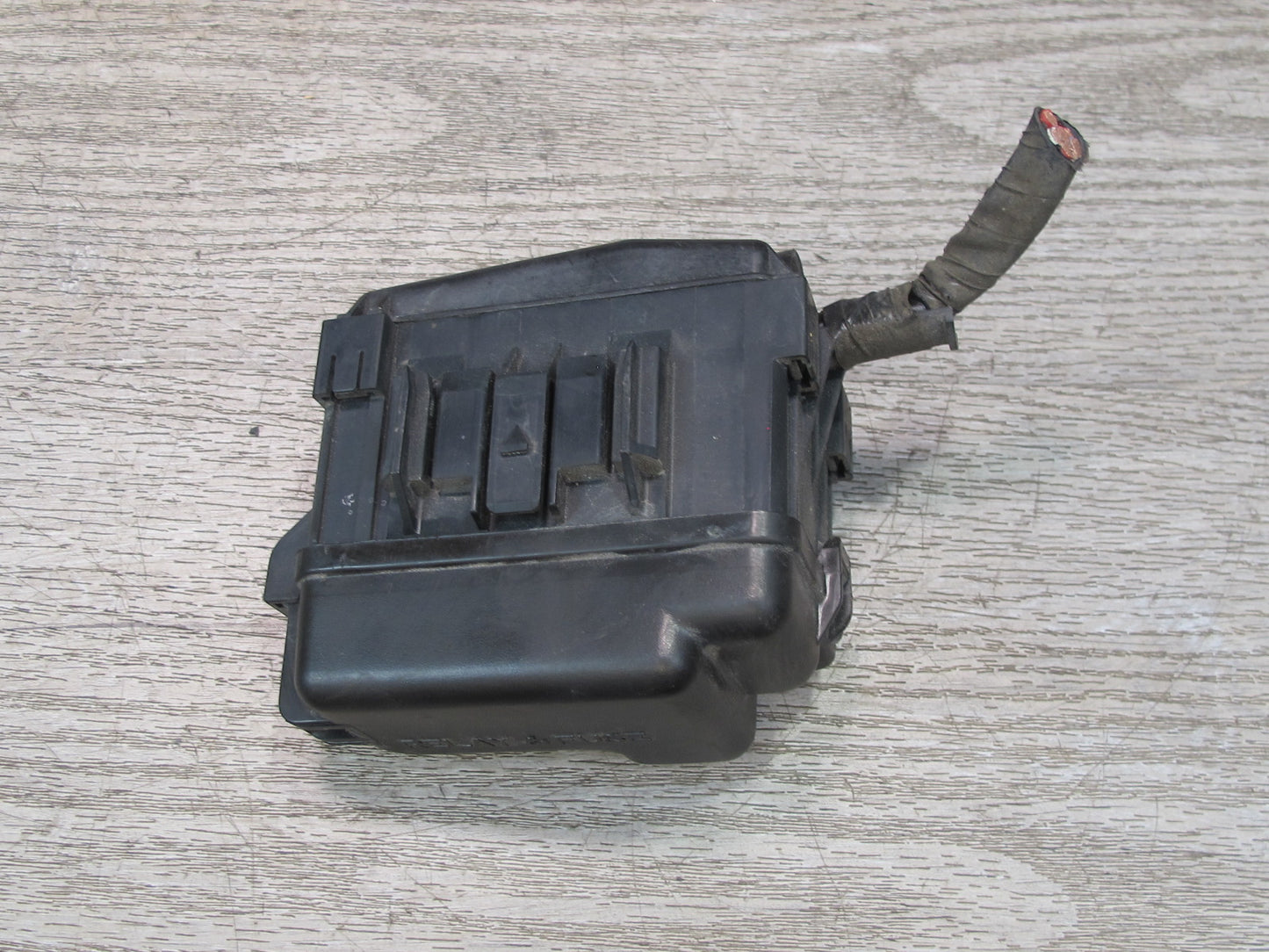 00-05 Toyota MR2 Spyder Front Right Luggage Compartment DRL Fuse Relay Box OEM