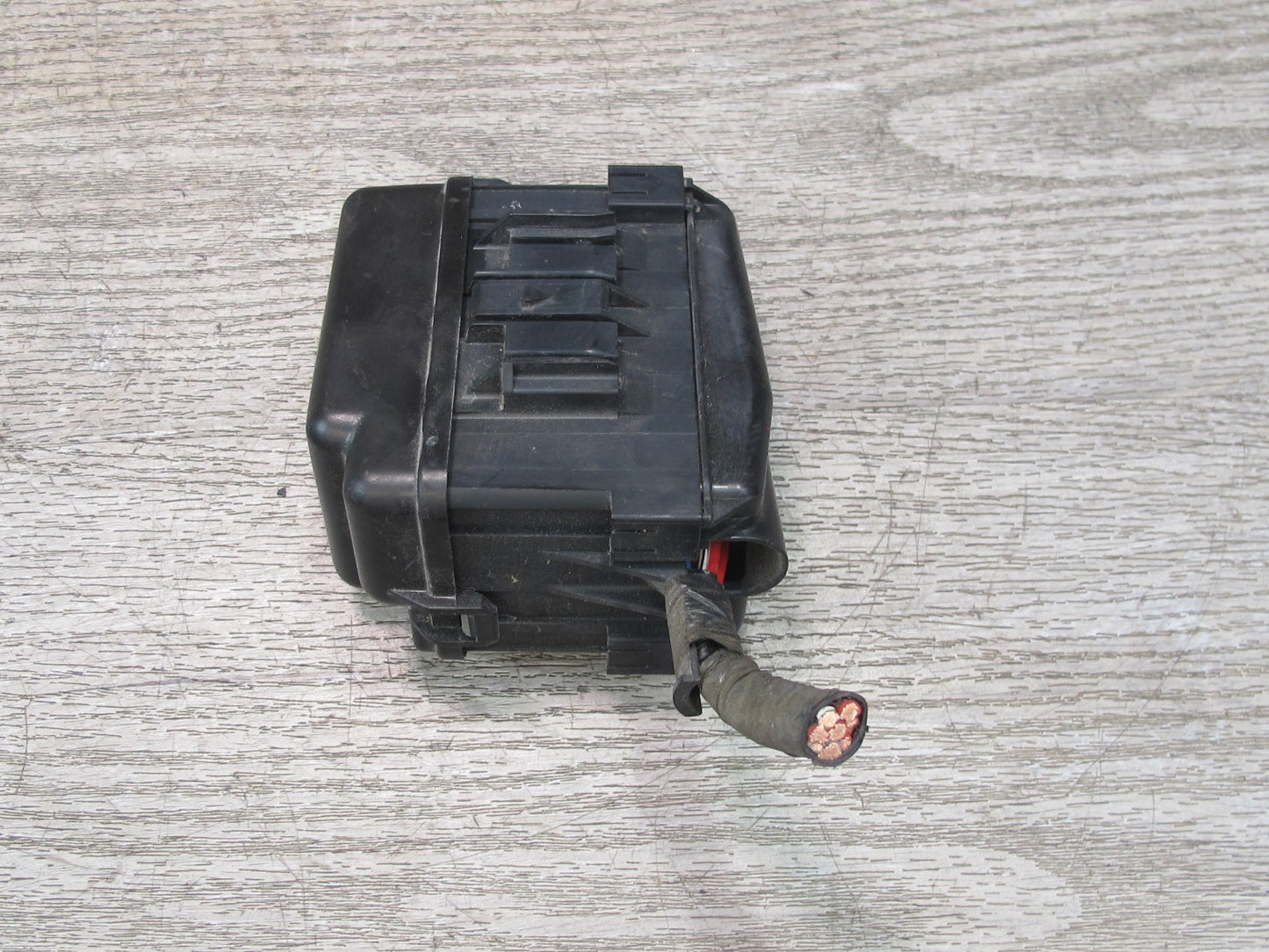 00-05 Toyota MR2 Spyder Front Right Luggage Compartment DRL Fuse Relay Box OEM
