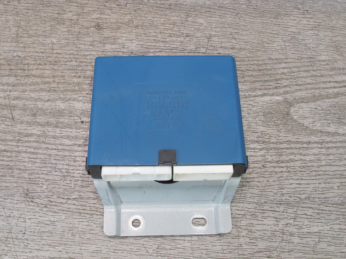 00-05 Toyota MR2 Spyder ZZW30L Multiplex Body Control Module 89221-17020 OEM