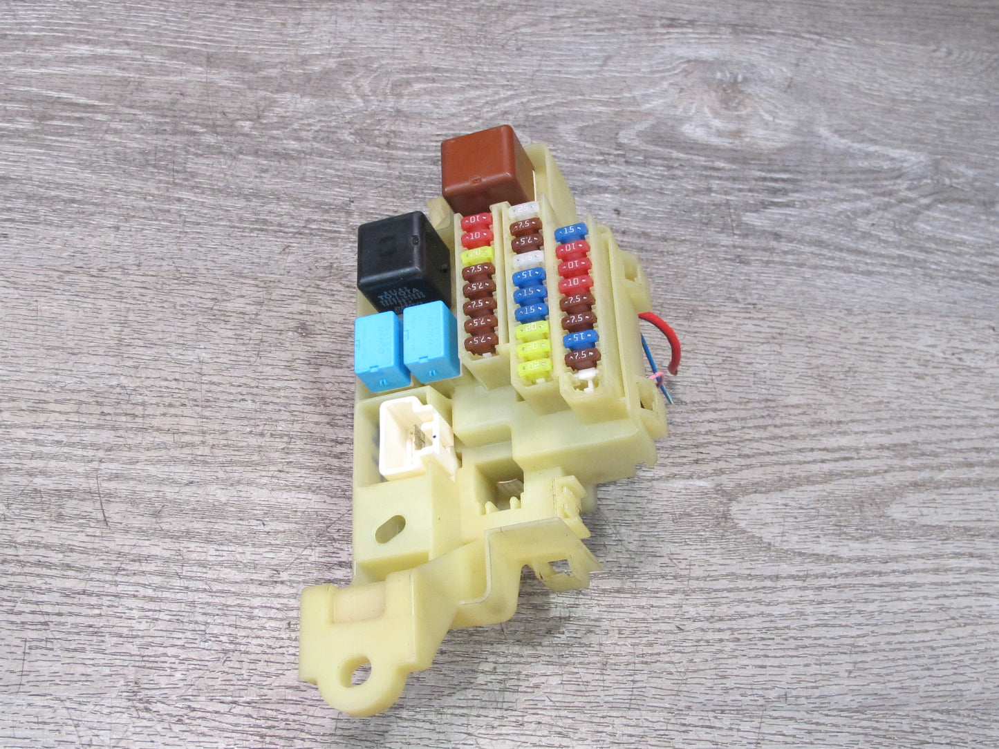 00-05 Toyota MR2 Spyder ZZW30L Interior Dash Fuse Relay Box Module OEM