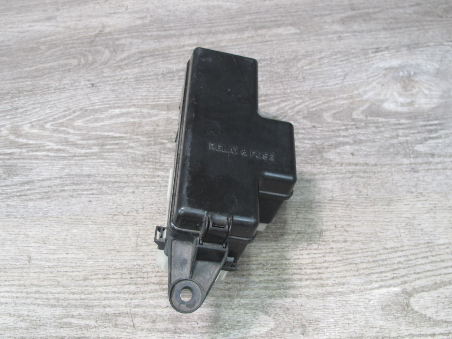 00-05 Toyota MR2 Spyder Front Left Luggage Compartment Fuse Relay Box OEM