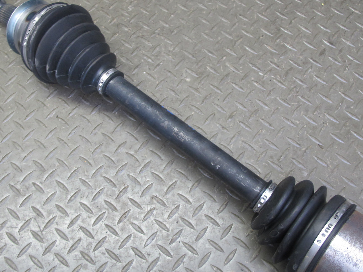 07-09 Nissan 350Z Z33 Convert LSD AT Rear Left Suspension Axle Shaft Aftermarket