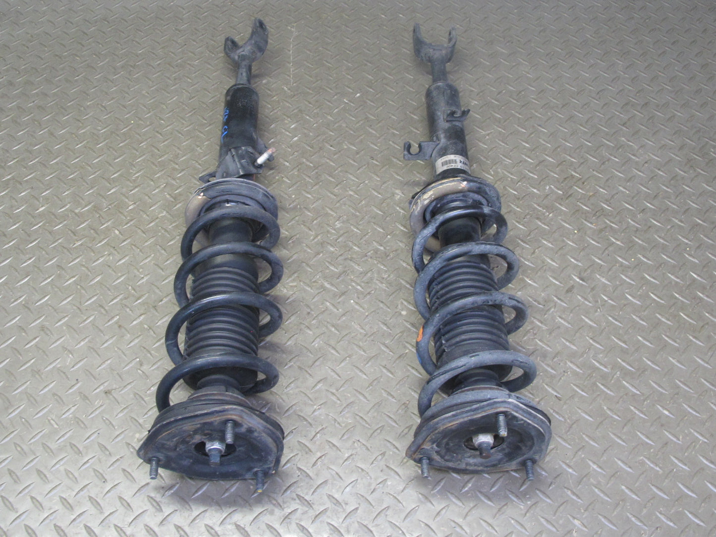 07-09 Nissan 350Z Z33 Conv Set of 2 Front Left & Right Strut Shock Absorber OEM