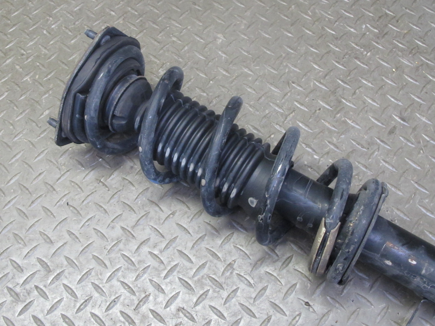 07-09 Nissan 350Z Z33 Conv Set of 2 Front Left & Right Strut Shock Absorber OEM