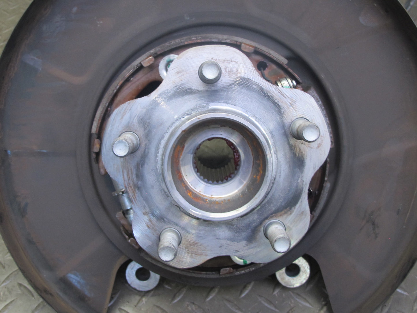 03-09 Nissan 350Z Z33 Rear Left Spindle Knuckle Wheel Hub Bearing 51K Miles OEM