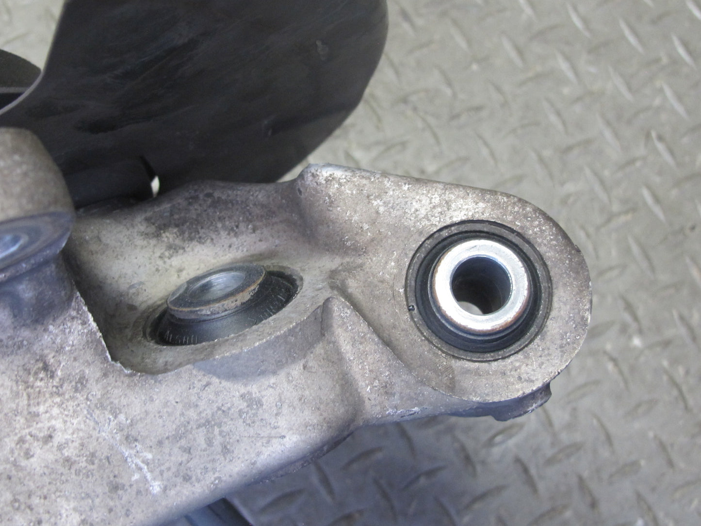 03-09 Nissan 350Z Z33 Rear Left Spindle Knuckle Wheel Hub Bearing 51K Miles OEM
