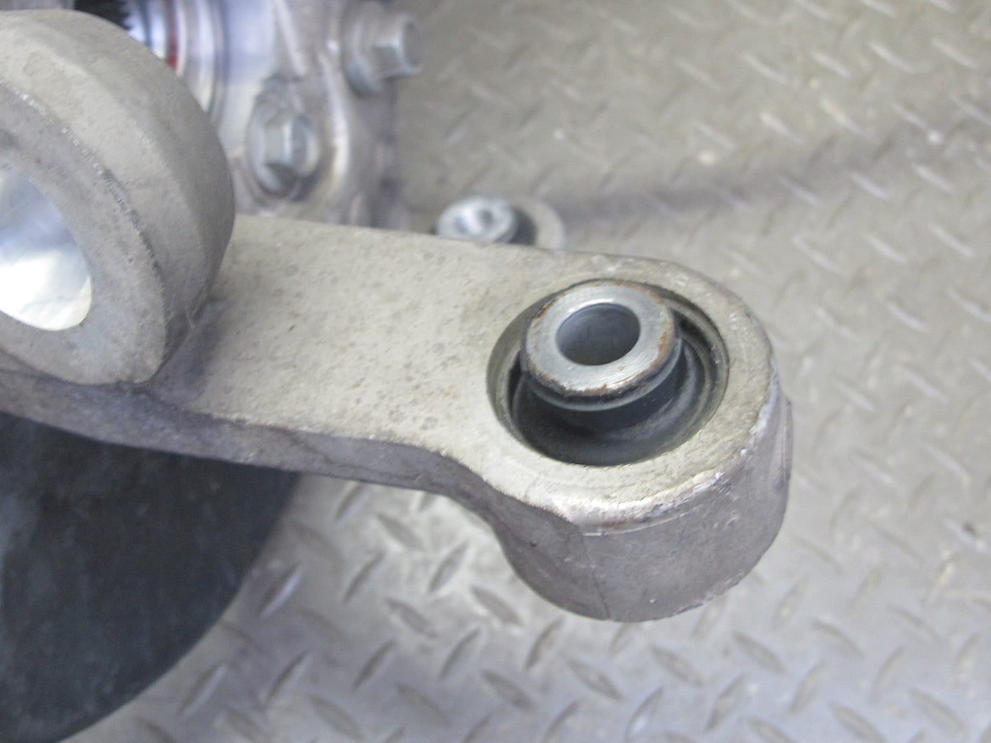 03-09 Nissan 350Z Z33 Rear Left Spindle Knuckle Wheel Hub Bearing 51K Miles OEM