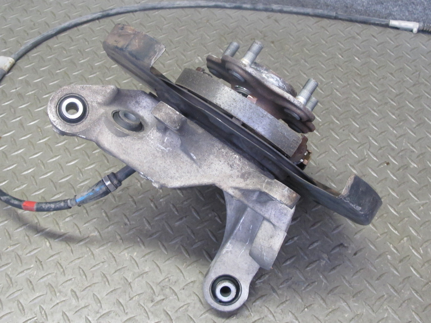 03-09 Nissan 350Z Z33 Rear Right Spindle Knuckle Wheel Hub Bearing 51K Miles OEM