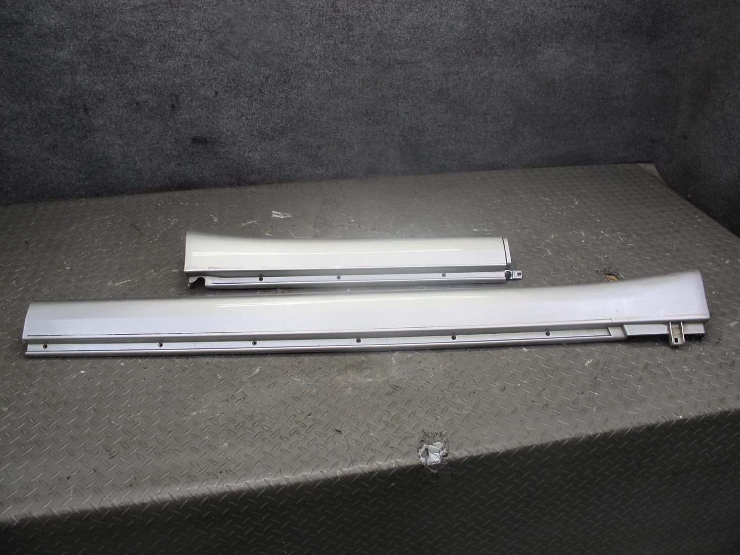 98-05 Lexus GS400 GS430 GS300 4pcs Left & Right Side Skirt Rocker Panel Set OEM