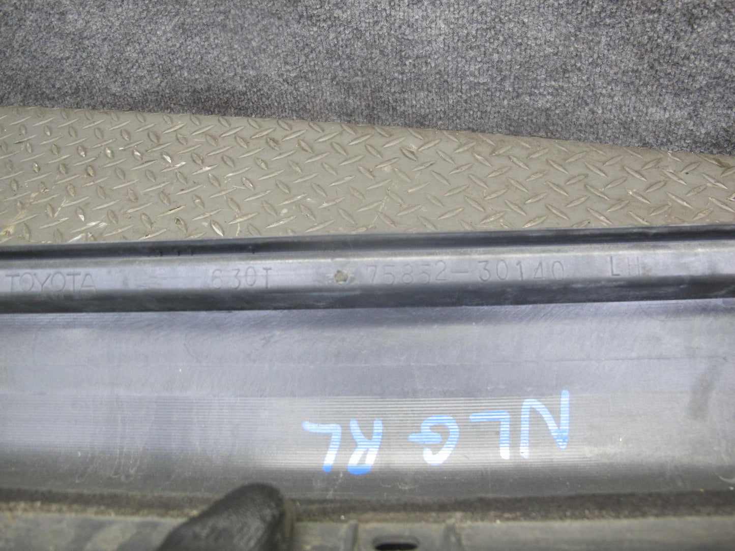 98-05 Lexus GS400 GS430 GS300 4pcs Left & Right Side Skirt Rocker Panel Set OEM