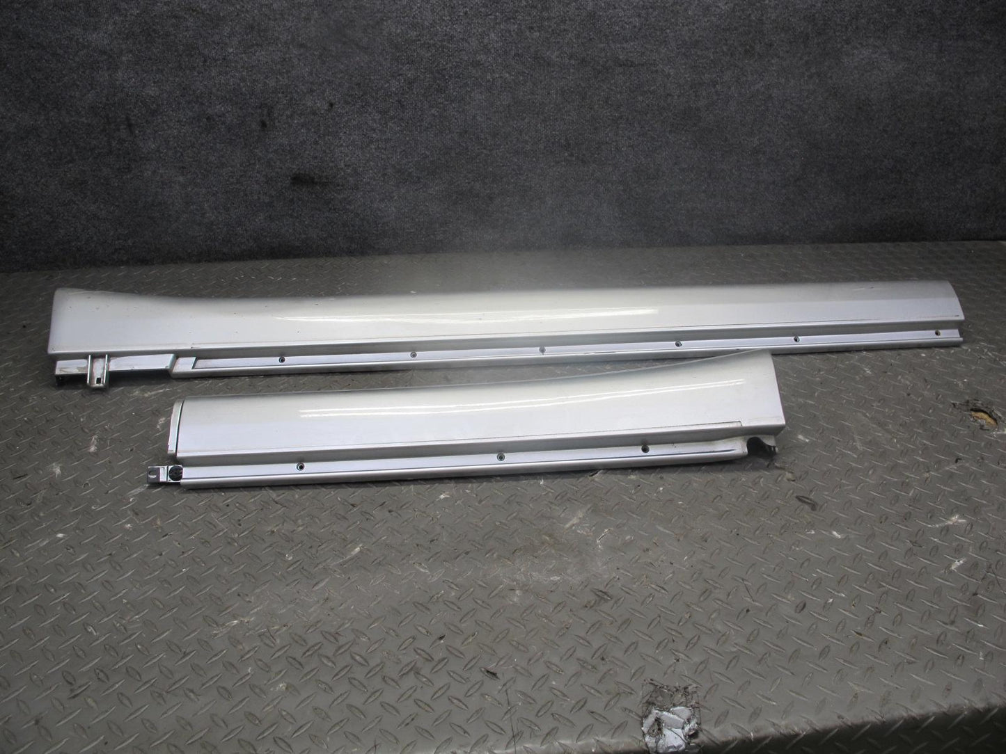 98-05 Lexus GS400 GS430 GS300 4pcs Left & Right Side Skirt Rocker Panel Set OEM