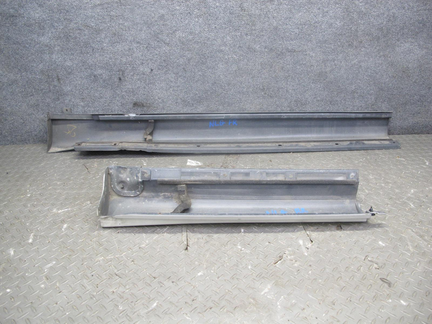 98-05 Lexus GS400 GS430 GS300 4pcs Left & Right Side Skirt Rocker Panel Set OEM
