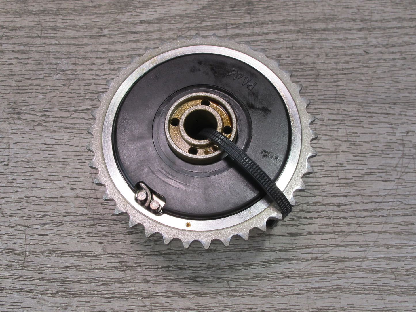 06-08 BMW E86 E85 N52 3.0 Set of 2 Intake Exhaust Camshaft Adjuster Sprocket OEM