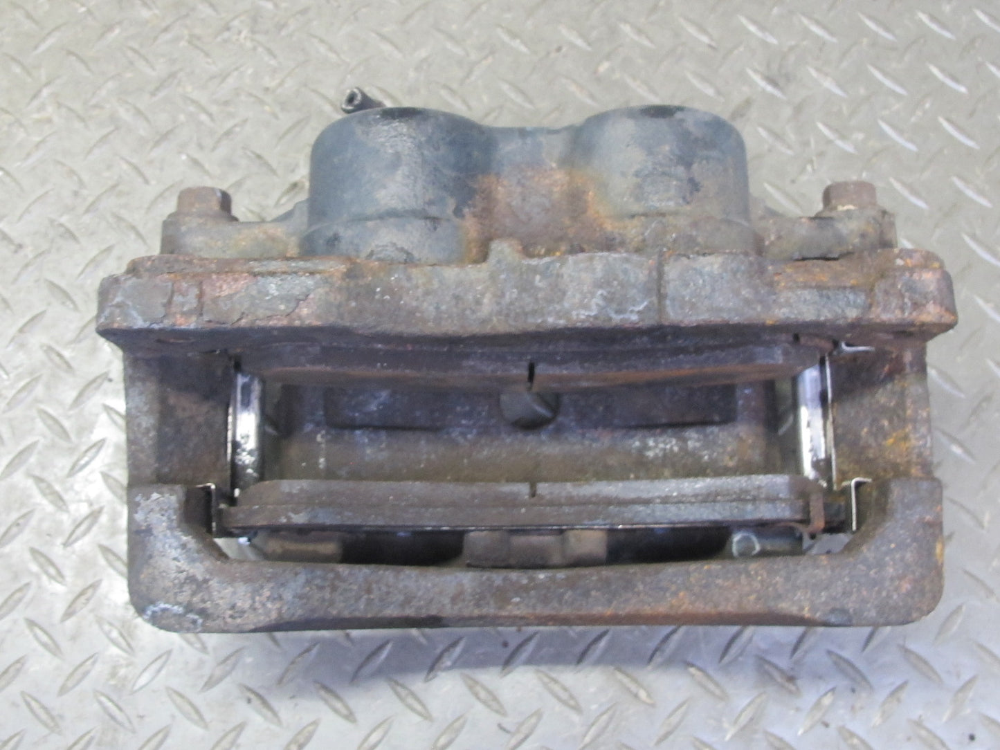 2003-2009 Hummer H2 AWD Front Left & Right Brake Caliper Set of 2