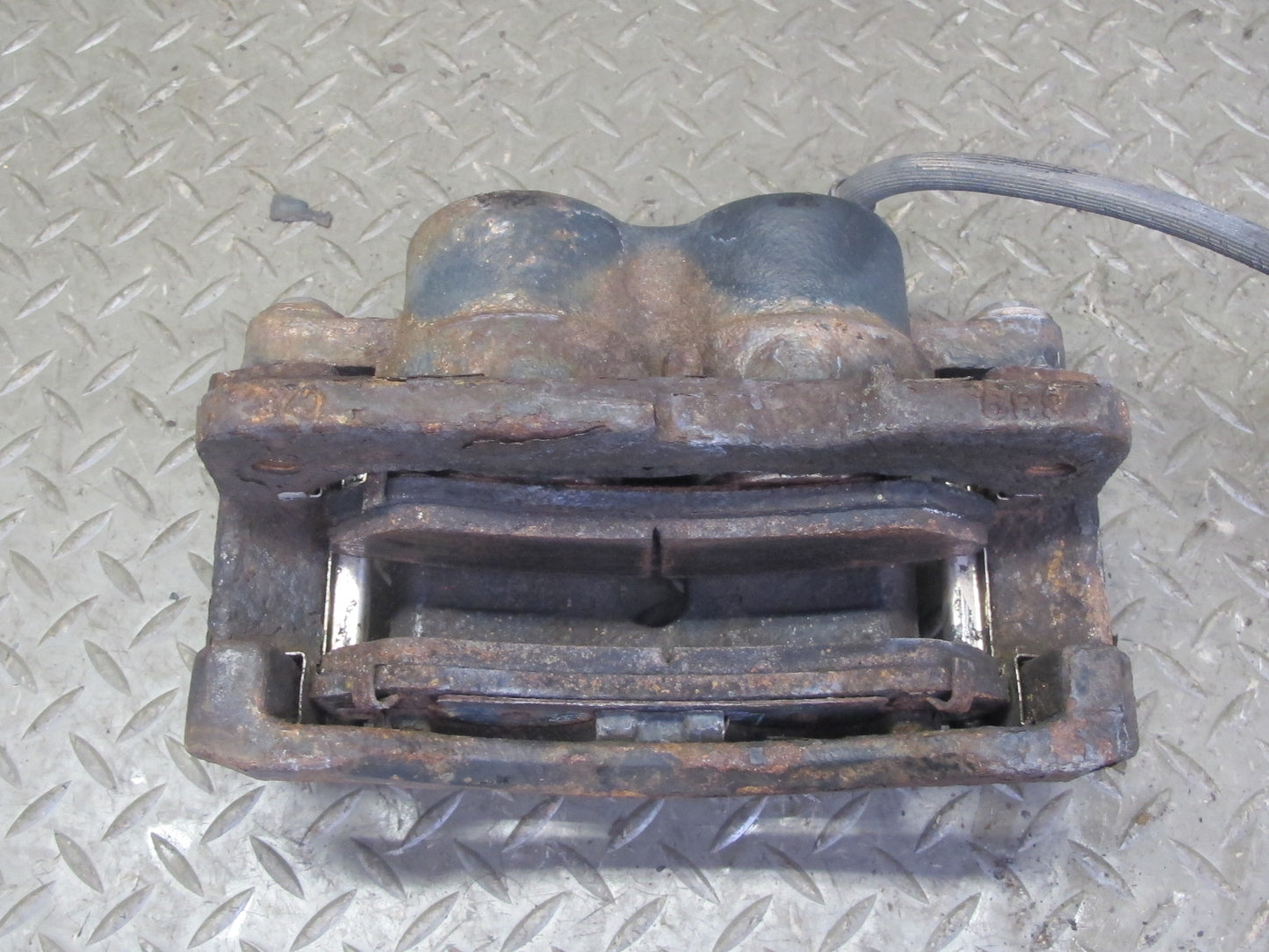 2003-2009 Hummer H2 AWD Rear Left & Right Brake Caliper Set of 2