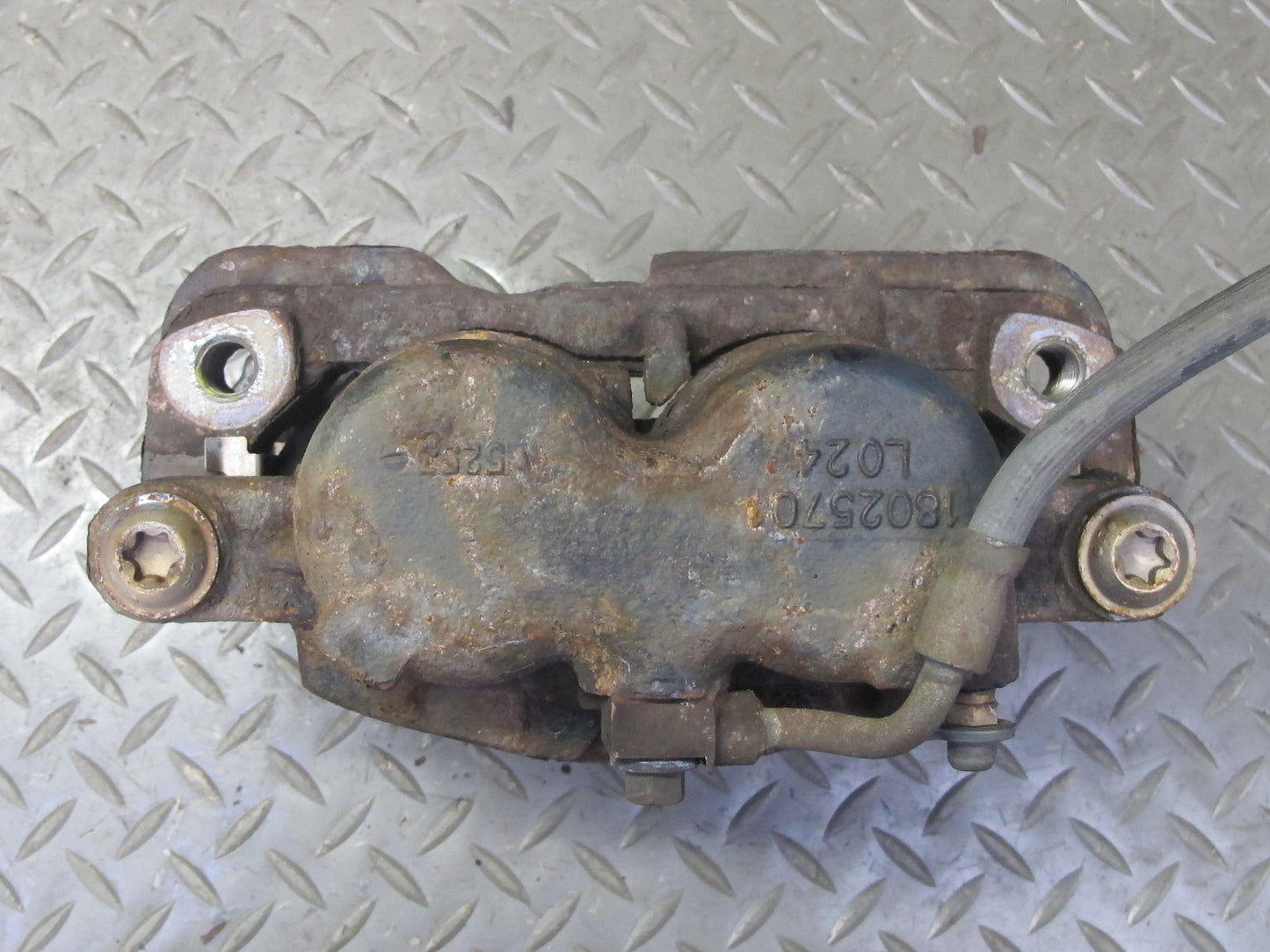 2003-2009 Hummer H2 AWD Rear Left & Right Brake Caliper Set of 2