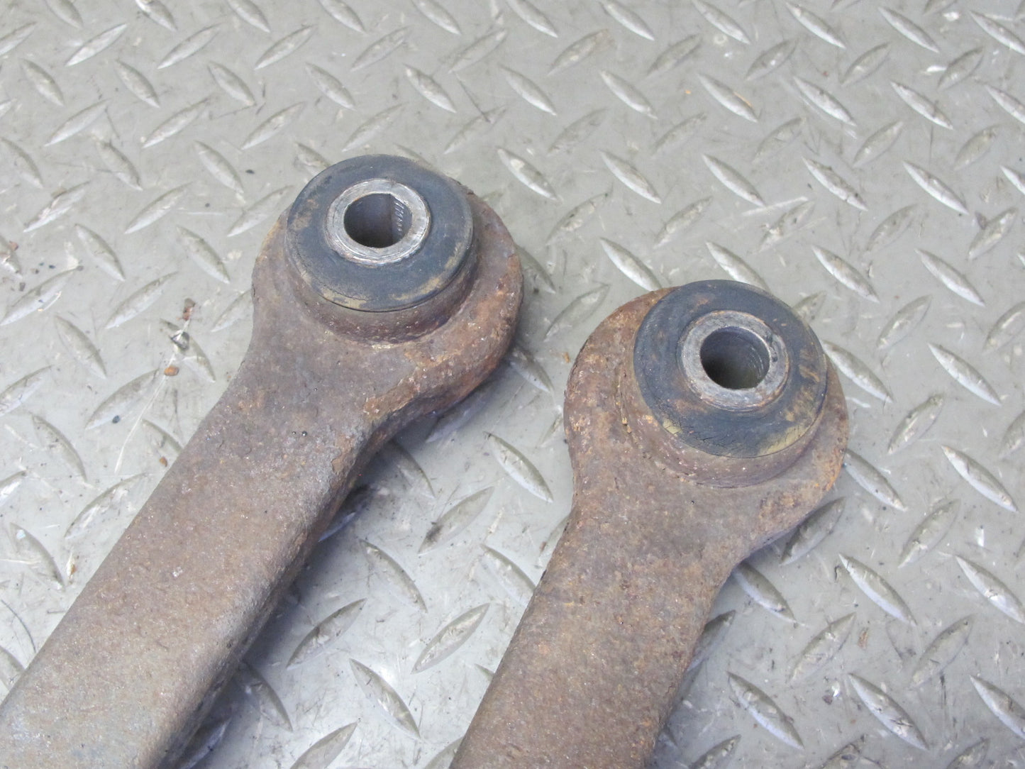 2003-2009 Hummer H2 Rear Left & Right Upper & Lower Control Arm Set of 4