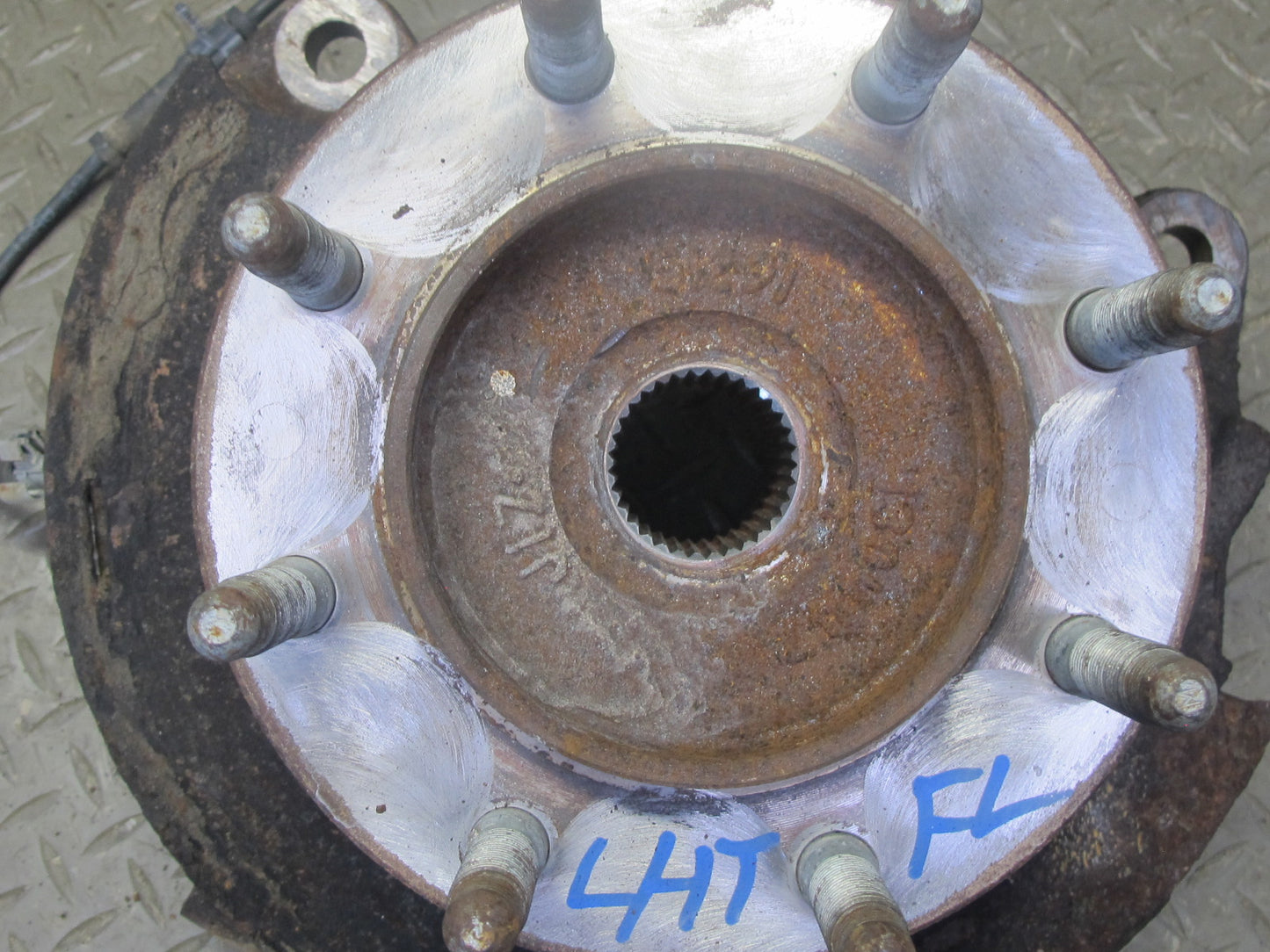 2003-2007 Hummer H2 Front Left Spindle Knuckle Wheel Hub Bearing