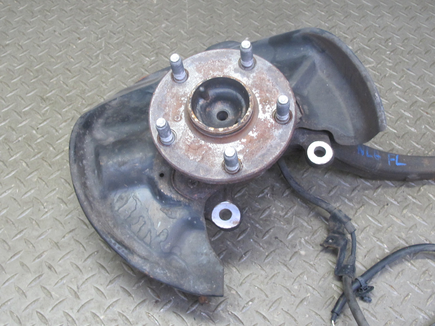 98-05 Lexus GS430 GS300 RWD Front Left Spindle Knuckle Wheel Hub Bearing 83K OEM