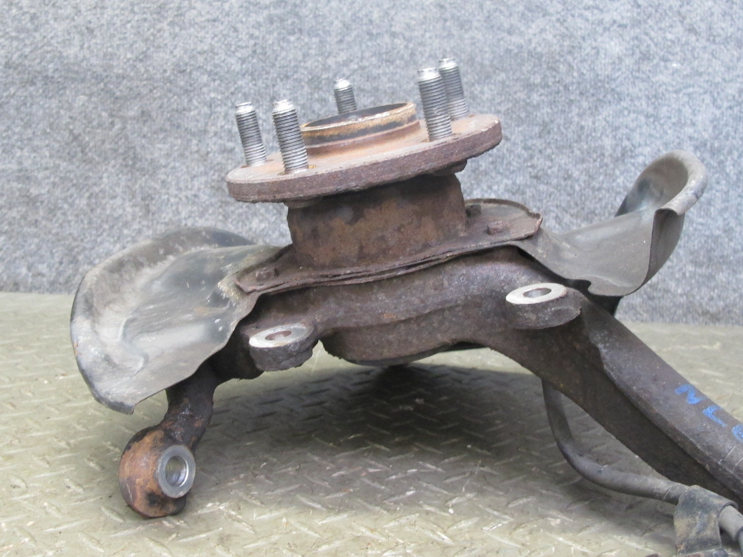 98-05 Lexus GS430 GS300 RWD Front Left Spindle Knuckle Wheel Hub Bearing 83K OEM