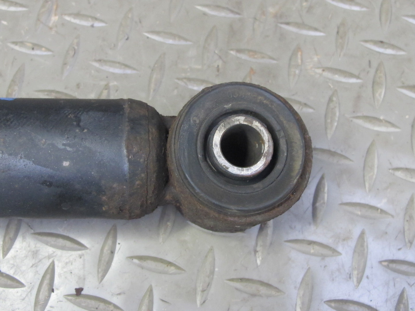 98-05 Lexus GS430 GS300 Front Left & Right Strut Shock Absorber Set 83K OEM
