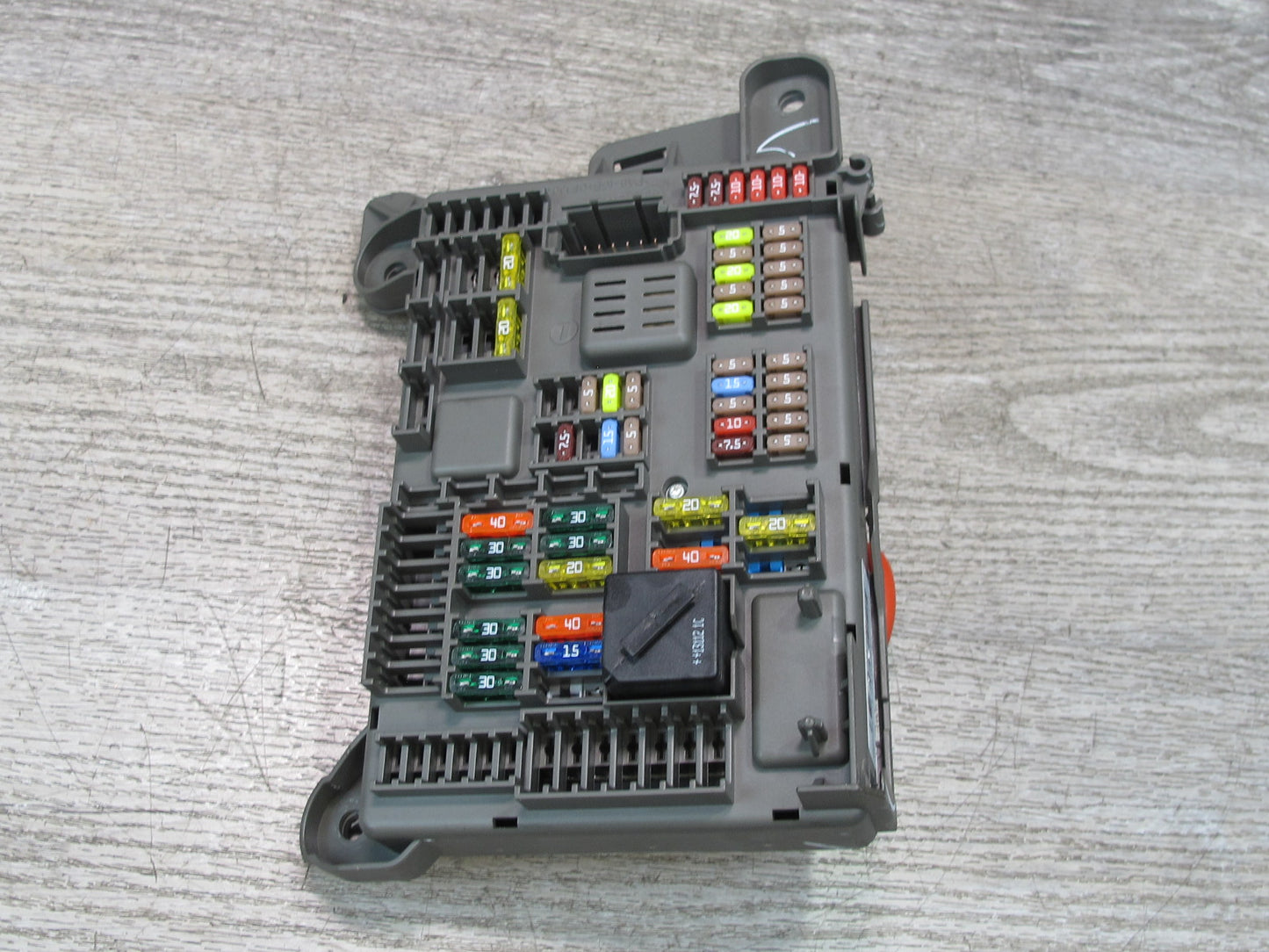 2008-2014 BMW E71 E72 X6 Rear Power Distribution Fuse Relay Box 6931687