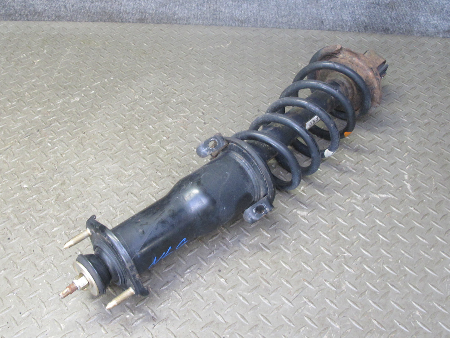 98-05 Lexus GS430 GS300 Set of 2 Rear Left & Right Strut Shock Absorber 83K OEM