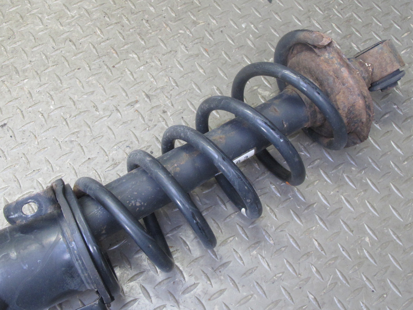 98-05 Lexus GS430 GS300 Set of 2 Rear Left & Right Strut Shock Absorber 83K OEM